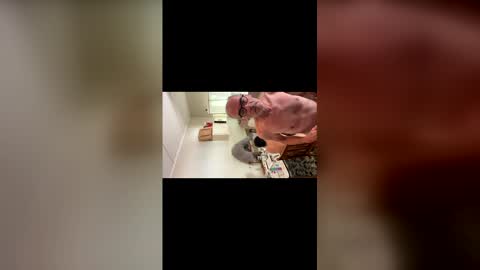 Snapshot of mark_and_lola chatting on February 6, 2026, 5:12 am mark_and_lola online show from February 6, 2026, 5:12 am