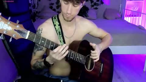 mark_caron online show from November 28, 2025, 8:39 am