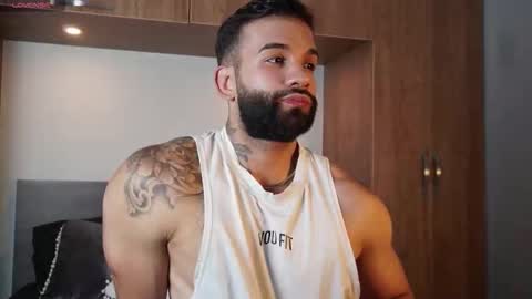 Mark online show from September 15, 2025, 7:58 pm