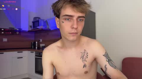 Snapshot of mark_lovrov chatting on October 4, 2025, 10:46 am Mark 3 online show from October 4, 2025, 10:46 am