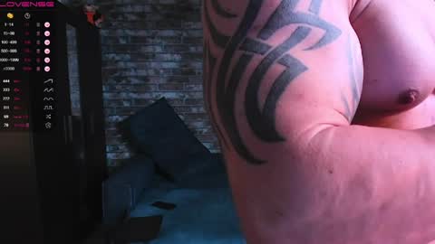 Mark online show from April 3, 2026, 12:25 pm