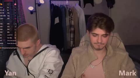 Mark online show from November 12, 2025, 3:34 pm