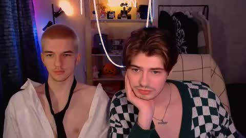 Mark online show from March 19, 2026, 4:44 pm