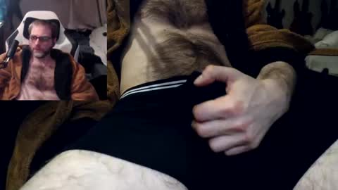 markass87 online show from April 23, 2026, 1:02 pm