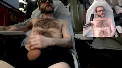 markass87 online show from April 25, 2026, 1:41 pm