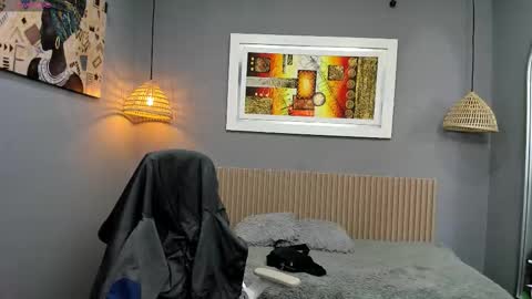 markbowie online show from October 9, 2025, 1:53 pm