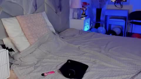 Mark online show from October 26, 2025, 10:21 am