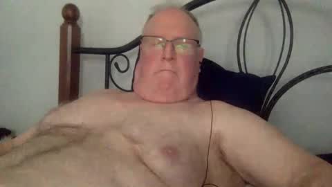 Snapshot of markkb262626 chatting on January 15, 2026, 6:33 pm Mark online show from January 15, 2026, 6:33 pm