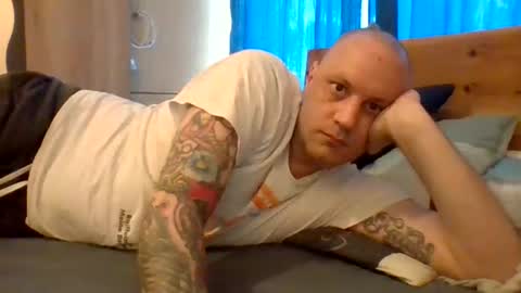 Snapshot of markus_7 chatting on June 26, 2026, 9:03 am markus_7 online show from June 26, 2026, 9:03 am