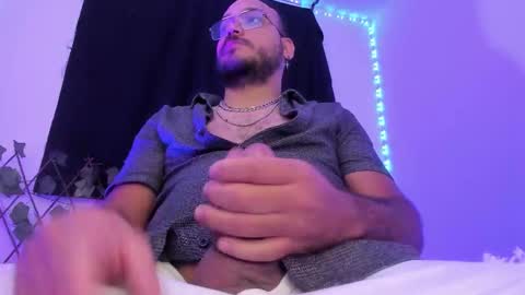 Snapshot of markwolfe1 chatting on October 30, 2025, 12:34 am Mark online show from October 30, 2025, 12:34 am