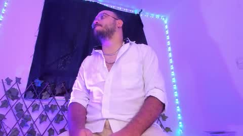 Snapshot of markwolfe1 chatting on November 1, 2025, 10:01 pm Mark online show from November 1, 2025, 10:01 pm