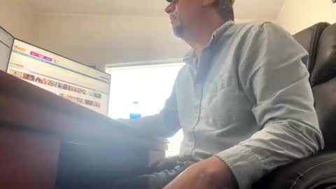 Snapshot of marky0029 chatting on March 24, 2026, 9:42 pm marky0029 online show from March 24, 2026, 9:42 pm
