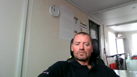 Snapshot of markyhowudoin chatting on October 17, 2025, 10:51 am markyhowudoin online show from October 17, 2025, 10:51 am