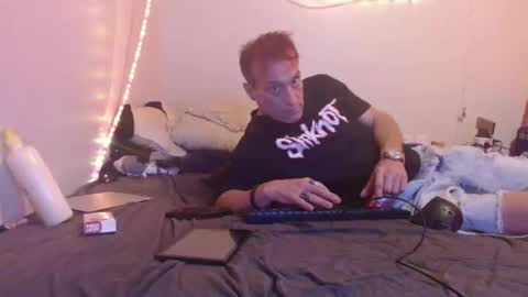 markymark101825061 online show from January 17, 2025, 4:06 am