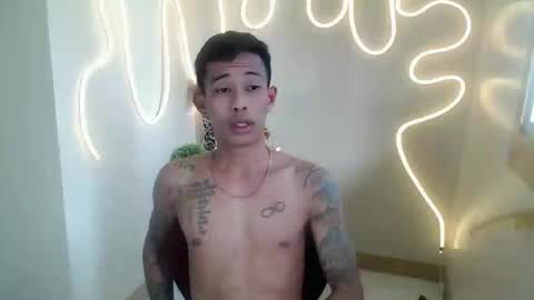 marlmoreno10 online show from January 12, 2026, 1:00 am