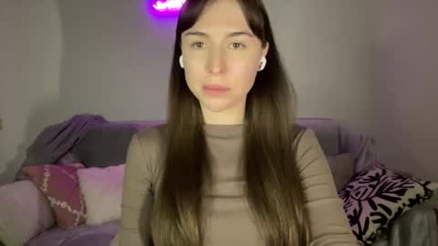 Snapshot of maroonaaa chatting on October 11, 2025, 11:20 am Mary online show from October 11, 2025, 11:20 am