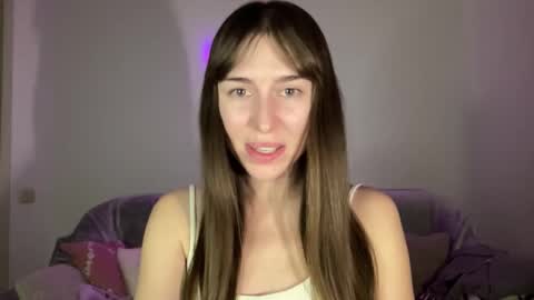 Snapshot of maroonaaa chatting on October 13, 2025, 1:00 pm Mary online show from October 13, 2025, 1:00 pm