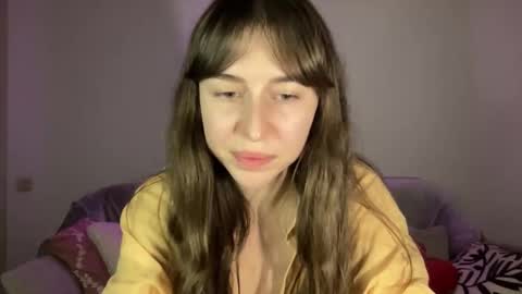 Snapshot of maroonaaa chatting on November 5, 2025, 5:13 pm Mary online show from November 5, 2025, 5:13 pm