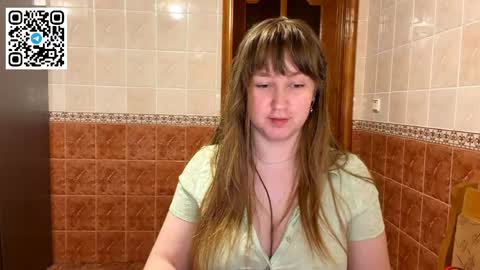 Snapshot of maroonmoon_ chatting on May 12, 2026, 7:44 pm Miriam online show from May 12, 2026, 7:44 pm