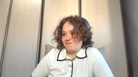 Lola online show from March 26, 2026, 10:10 am