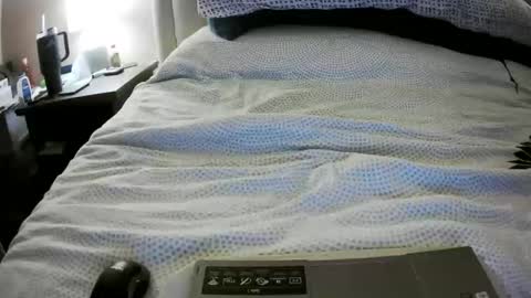 Jess and Nick online show from November 27, 2025, 4:03 am