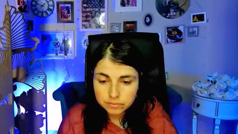 martaedams online show from February 25, 2026, 6:34 am