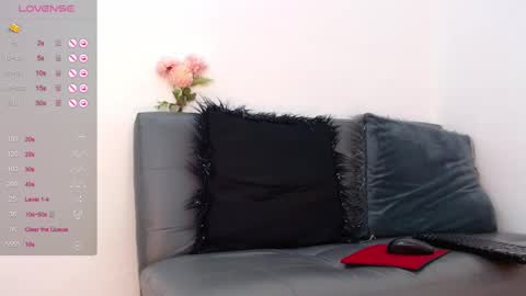 marthina thompson online show from February 25, 2025, 6:42 pm