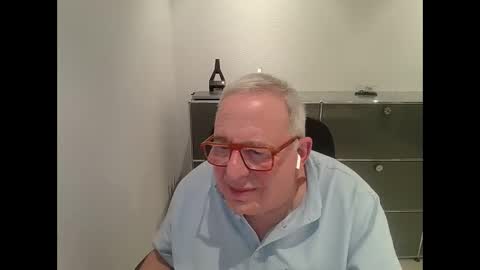 Snapshot of martin_1947 chatting on March 2, 2025, 7:56 pm martin_1947 online show from March 2, 2025, 7:56 pm