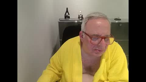 Snapshot of martin_1947 chatting on March 2, 2025, 10:59 pm martin_1947 online show from March 2, 2025, 10:59 pm