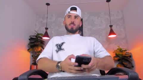 Martin Foster online show from April 18, 2026, 3:54 am