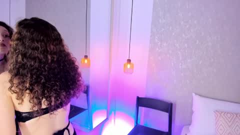 mari online show from April 24, 2026, 8:44 pm