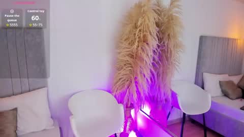 Snapshot of martina_adams chatting on May 23, 2026, 8:35 pm mari online show from May 23, 2026, 8:35 pm