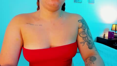 Snapshot of martina_connor1 chatting on May 7, 2026, 11:04 am C A R O L I N A online show from May 7, 2026, 11:04 am