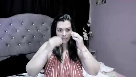   MARTINA   online show from February 16, 2025, 3:05 pm