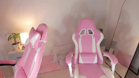 martina Monst online show from September 24, 2025, 2:37 am