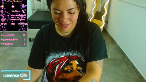 Snapshot of martina_tay chatting on January 25, 2025, 8:10 am Hey im martina online show from January 25, 2025, 8:10 am