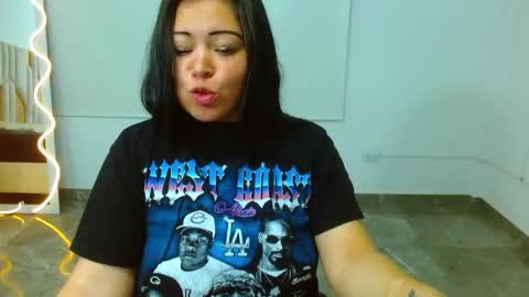 Snapshot of martina_tay chatting on March 10, 2025, 9:53 am Hey im martina online show from March 10, 2025, 9:53 am