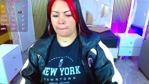 Snapshot of martina_tay chatting on October 19, 2025, 3:18 am Hey im martina online show from October 19, 2025, 3:18 am