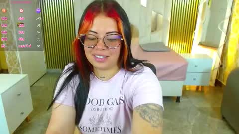 Snapshot of martina_tay chatting on November 12, 2025, 4:02 am Hey im martina online show from November 12, 2025, 4:02 am