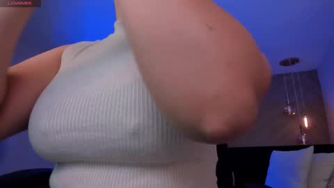 Snapshot of martinnabonnet chatting on November 22, 2025, 10:14 am Martinna Bonnet online show from November 22, 2025, 10:14 am