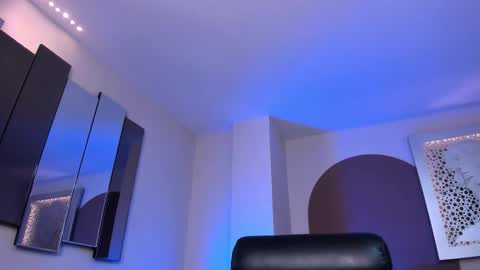 Snapshot of martinnabonnet chatting on November 27, 2025, 10:06 am Martinna Bonnet online show from November 27, 2025, 10:06 am