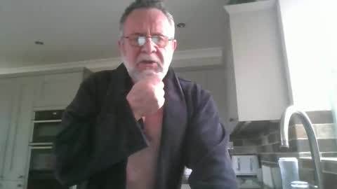 martinrgbxxxx online show from April 28, 2026, 6:18 am