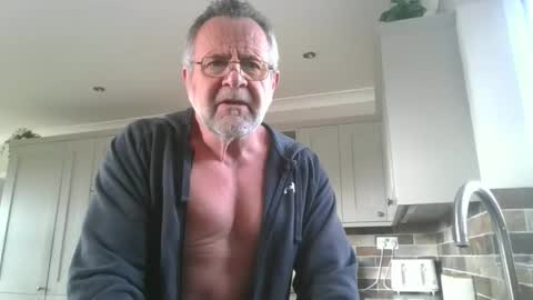 martinrgbxxxx online show from June 9, 2026, 8:04 am
