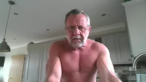 martinrgbxxxx online show from June 30, 2026, 8:04 am