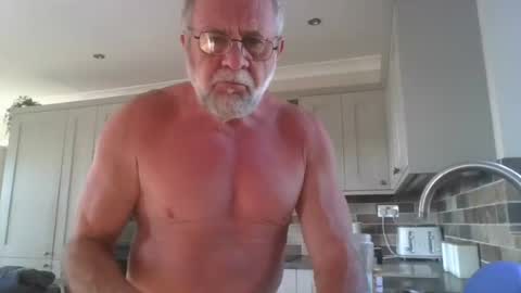 martinrgbxxxx online show from July 8, 2026, 9:03 am