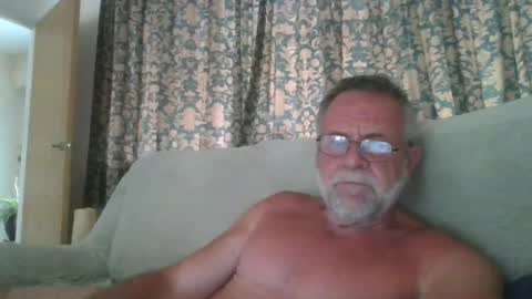 martinrgbxxxx online show from July 13, 2026, 7:55 am