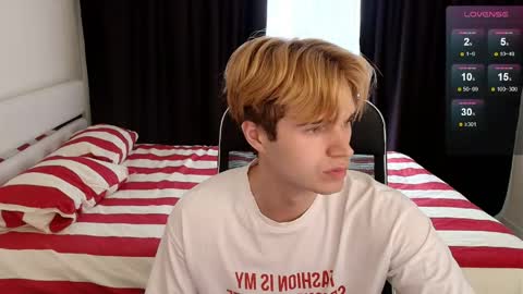 martintw_17 online show from April 20, 2026, 5:43 am