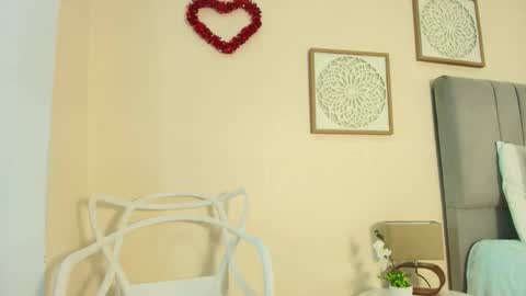 mary_cute9 online show from March 28, 2026, 12:05 pm