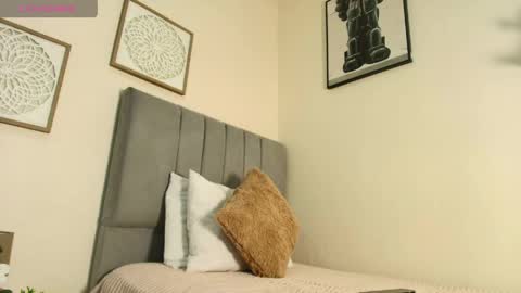 mary_cute9 online show from April 16, 2026, 12:17 pm