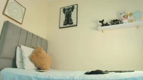 mary_cute9 online show from April 20, 2026, 12:08 pm